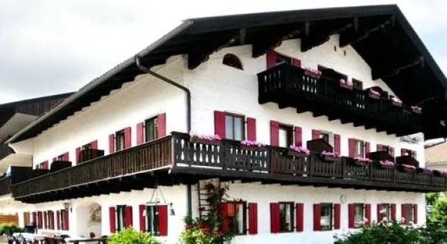 Chiemseepanorama, Varaa Hotelli Hotellit Baijeri pysäköinnillä, Pysäköinti