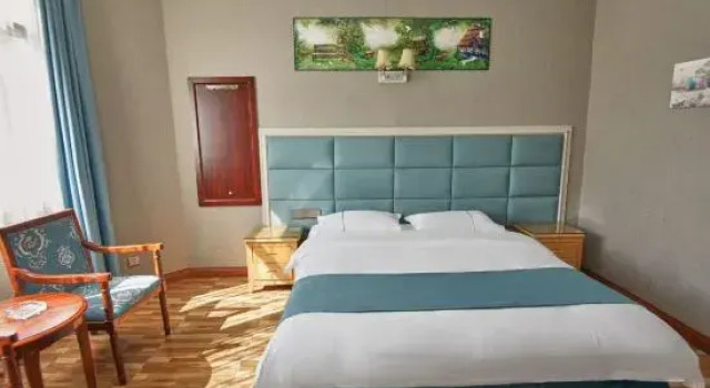 Люкс Premier Yiyi Chain Hotel (Hengyang Hengshan Scenic Area Entrance Shop)