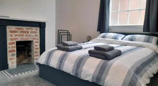 Апартаменты Eastgate Hideaway - central, luxury apartment on Chesters historic rows