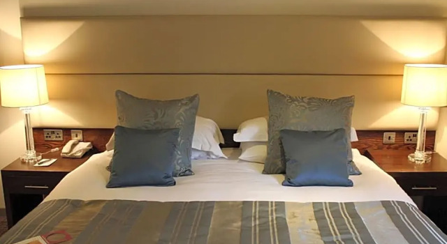 Номер Executive The Legacy Rose & Crown Hotel