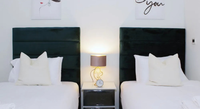 Luxury StayCation - Tranquil Retreat With Beautiful Park Views, Забронировать Апартаменты/квартира Дубай Эмират Дубай, рядом с Max