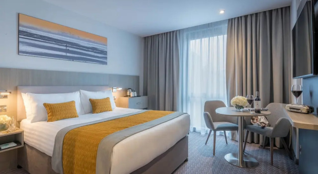 Четырёхместный номер Superior Maldron Hotel Parnell Square Dublin City