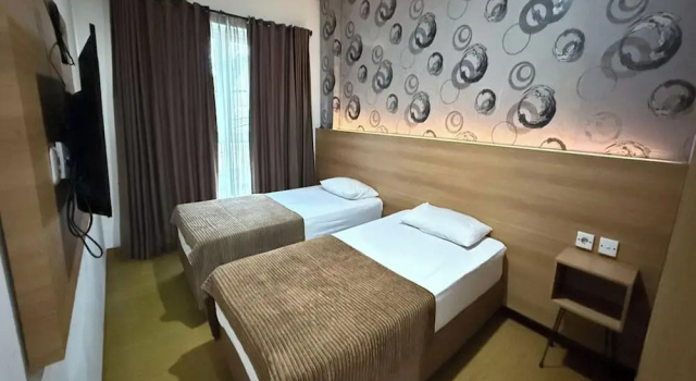 Standard Twin room Senayan Suites