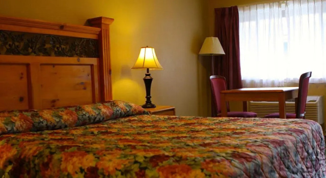 San Luis Inn and Suites, Забронировать Отель Отели Сан-Луис-Обиспо с бассейном, рядом с Гора Серро-Сан-Луис-Обиспо, Бассейн