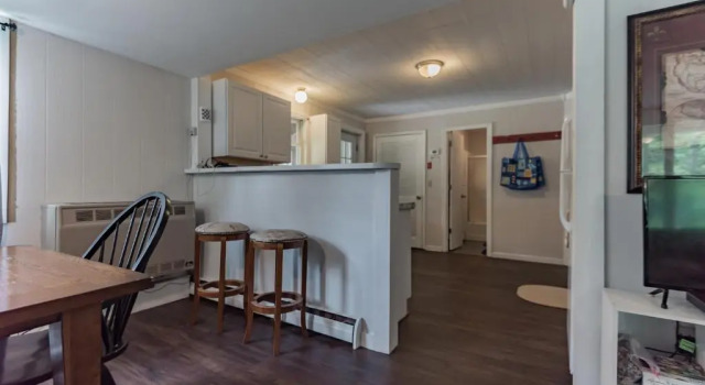 Two Brooks Lodge, Buchen Sie Ferienhaus  
