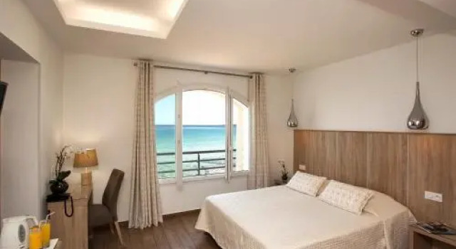 Htel Beau Rivage, Rezerwuj Hotel Hotele w Korsyka z parkingiem, Parking