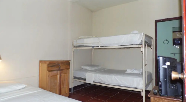 Hotel Leo y Pinita, Rezervovat Hotel Hotely v Leon Region s parkováním, Parkování