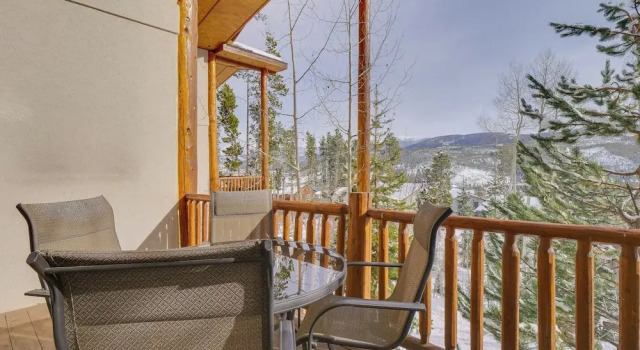 Winter Park Condo w/ Balcony & Mtn Views!, Забронировать Апартаменты/квартира Апартаменты Винтер Парка, рядом с Body Kneads Massage and Pilates, Апартаменты/квартира