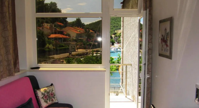 Апартаменты с видом на море Apartmans and Rooms Dunjini Dvori