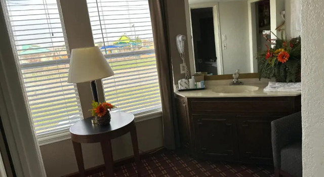 Двухместный люкс Deluxe Branson Victorian Inn
