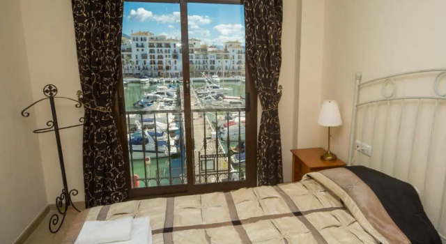 Marina Real 124