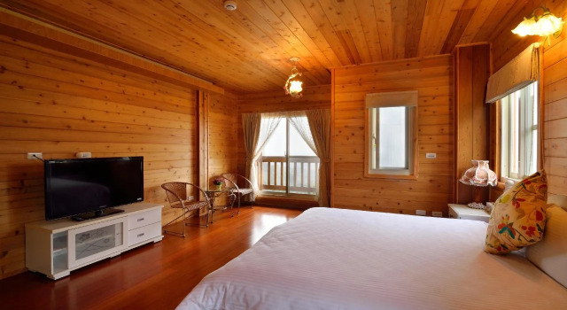 Sitou Flora's House B&B