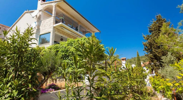 Apartments Triporte, Prenota Appartamento Hotel a Croatian Islands con parcheggio, Parcheggio