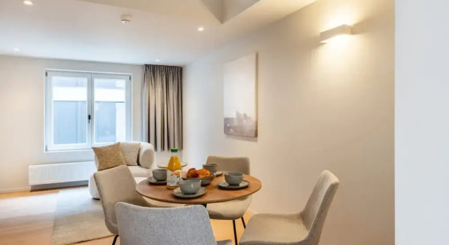 Duplex Apartment for 4 Guests in the Heart of Ghent, Забронировать Апартаменты/квартира Гент Leiestreek, рядом с Graffiti Street