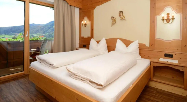 Апартаменты Comfort с видом на горы Landhaus Zita