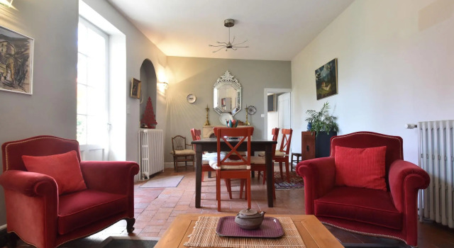 Charming Escape, Yevre-la-ville, Забронировать Отель Йевр-ле-Шатель 