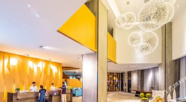 ECHIC Hotel (Zhaoqing Qixingyan Scenic Area Xinghu Avenue), Book Hotel Hoteller i Zhaoqing med pool, Swimmingpool