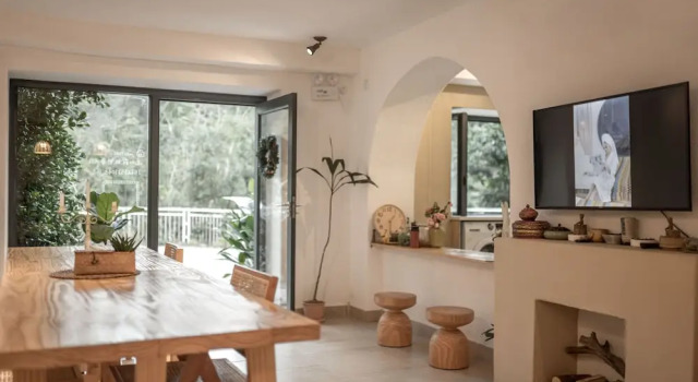Distant Mountain Guesthouse, Rezerwuj Bed and Breakfast Hotele w Shenzhen z parkingiem, Parking