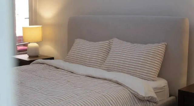 Sanctuary on Stanhope - Art & Modern Luxury, Book Feriehus Sommerhuse i Melbourne, Hytte