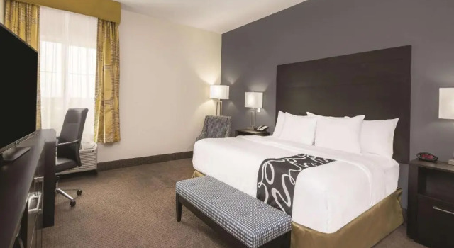 Номер Standard La Quinta Inn & Suites by Wyndham Karnes City - Kenedy
