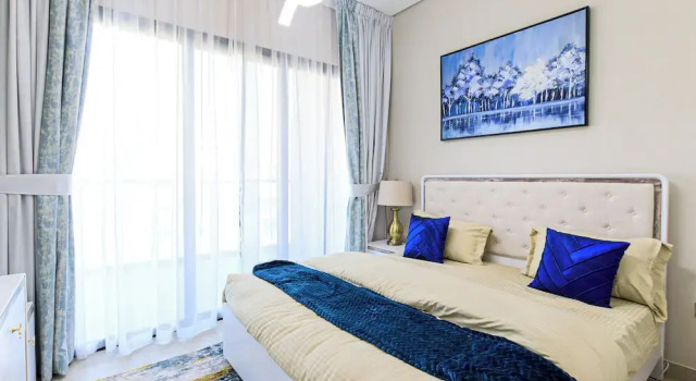 Spacious 2BR Apt Maids Elegance