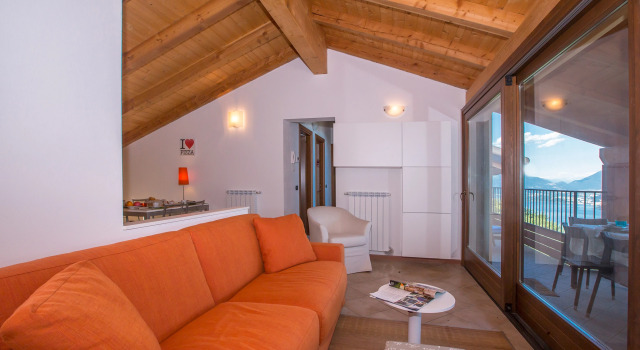 Borgo La Sorgente - Tulipano, Varaa Hotelli Gravedona 