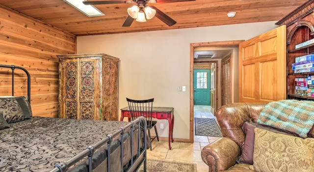 Family Game Room: Spacious Overgaard Cabin, Забронировать Отель Overgaard 