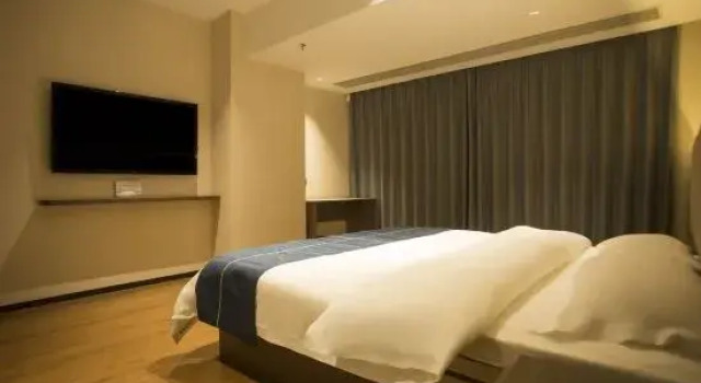 Люкс Deluxe Hongzehu Jinjiuling Hotel