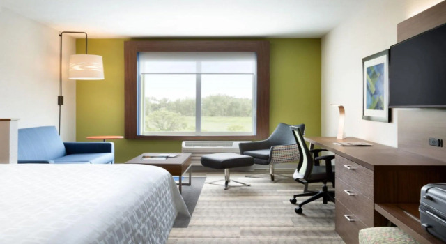 Четырёхместный люкс Holiday Inn Express Orlando - South Park by IHG