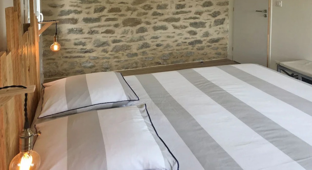 Cozy Holiday Home in Santec With Private Garden, Забронировать Отель Отели Finistère с парковкой, Парковка