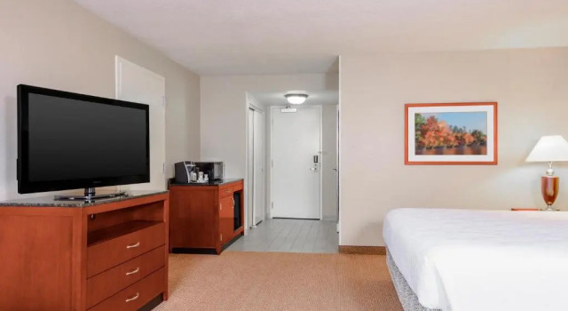 Номер Standard Hilton Garden Inn Independence