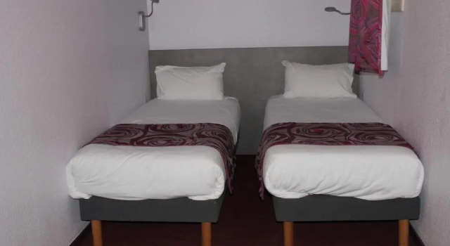 Четырёхместный номер Standard Brit Hotel Les Evens