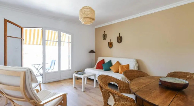 Beautiful flat at 10 min walk from the beach in Saint-Cyr-sur-Mer - Welkeys