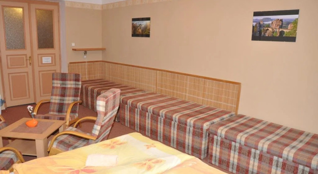 Hotel & Hostel Děčín, Забронировать Хостел Хостелы Czech central mountains, Хостел