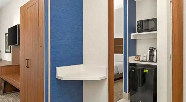 Люкс Holiday Inn Express Hotel Sacramento Airport Natomas by IHG