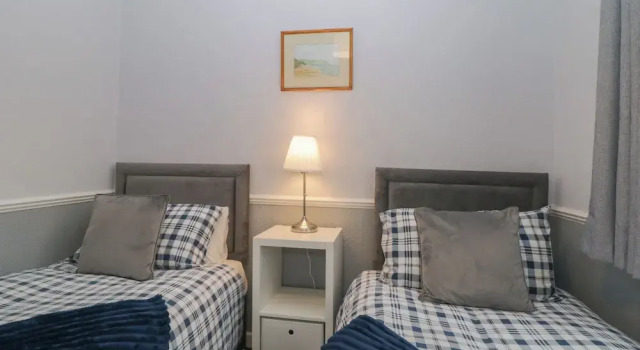 Flat 1, Big Tree Holiday Flats, Забронировать Отель Отели Англии 3 звезды, 3*