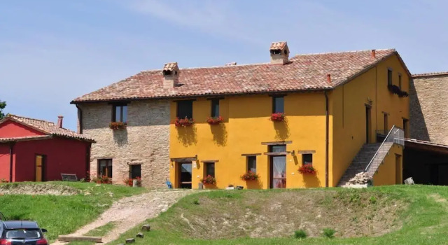 Girfalco - Country House - Bed&Breakfast, Rezervovat Hotel Urbino 