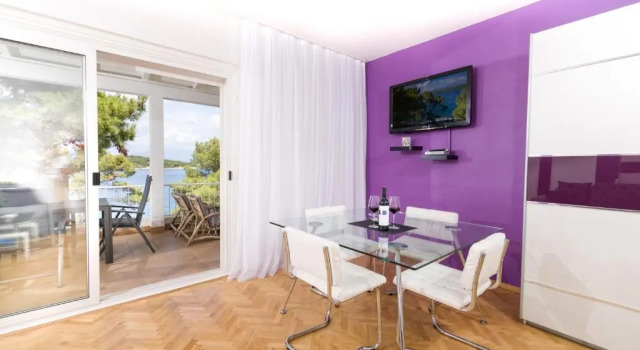 Apartments Dobronic, Забронировать Апартаменты/квартира Апартаменты Врбоска, рядом с Частный Пляж «Виллы Эмма», Апартаменты/квартира