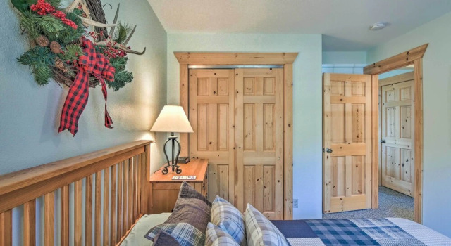 6 Mi to Turquoise Lake: Retreat w/ Covered Deck!, Boek Vakantiehuis Leadville North Colorado