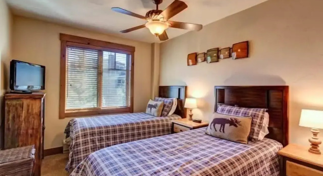Luxury 2 Bedroom Mountain Vacation Rental in Breckenridge with Access to a Hot Tub Just Two Blocks from Main Street, Забронировать Апартаменты/квартира Апартаменты Брекенридж, Апартаменты/квартира