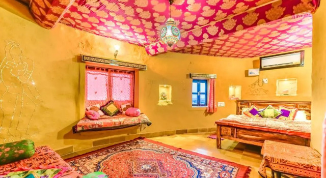 Mud Mirror Guesthouse, Забронировать Отель Отели штата Раджастхана с парковкой, Парковка