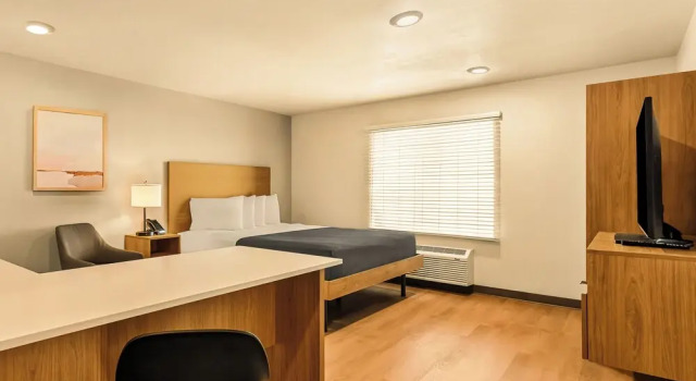 Люкс LivAway Suites Salt Lake City- Draper