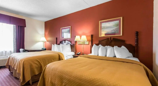 Четырёхместный номер Standard Quality Inn Hixson-Chattanooga