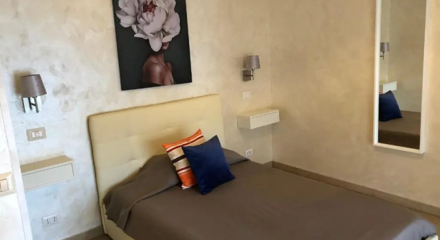 Isabel, Prenota Hotel Tiburtino Roma