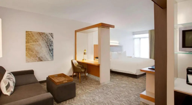 Студия SpringHill Suites Hartford Airport/Windsor Locks