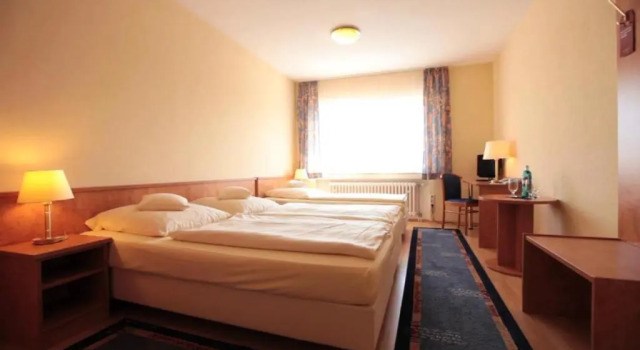 Апартаменты Friends Hotel Kerpen