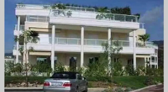 Riviera Home, Rezervasyon Otel Mimosa Road otoparklı oteller, Otopark