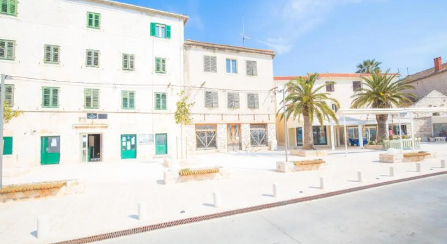 Luxury Old Town Apartment I&I