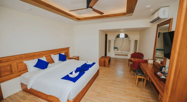 Номер Deluxe Chaung Tha Lodge