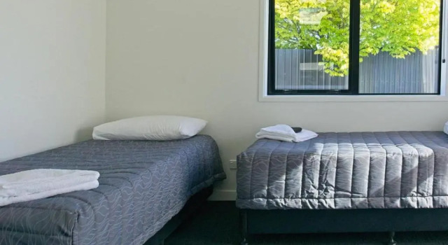 Двухместный номер Standard c 1 комнатой Hokitikas Kiwi Holiday Park and Motels